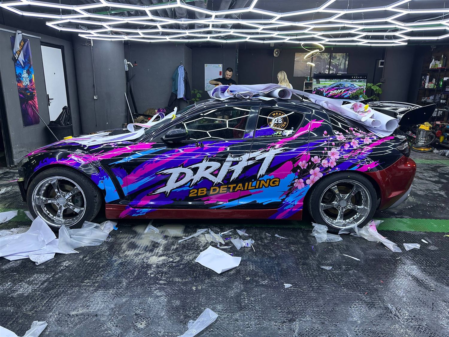Mazda RX-8 в кастомной оклейке Drift
